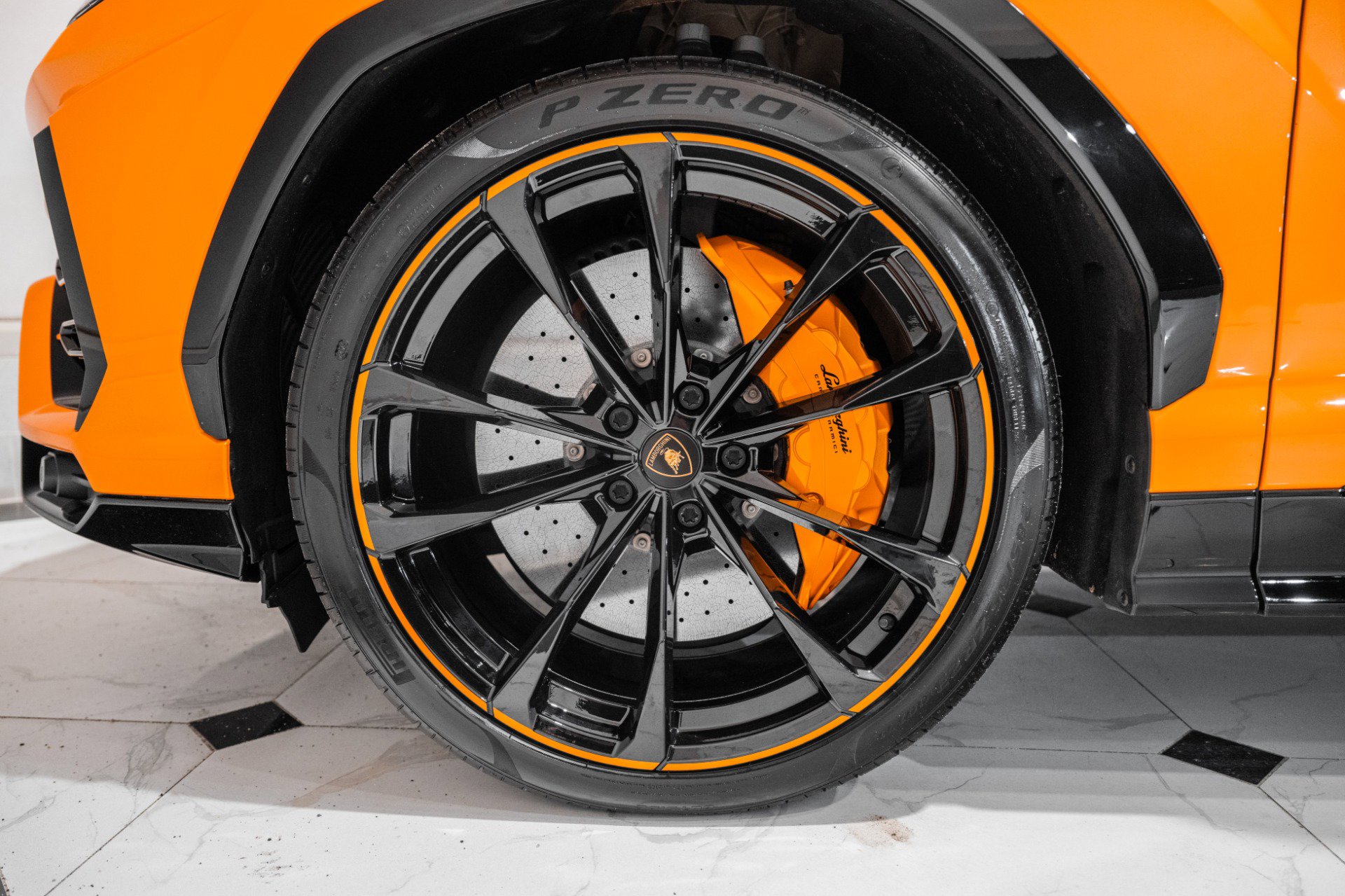 Used 2022 Lamborghini Urus image 13