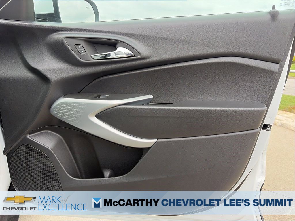 New 2026 Chevrolet Trax LS w/ LS Convenience Package FWD image 25