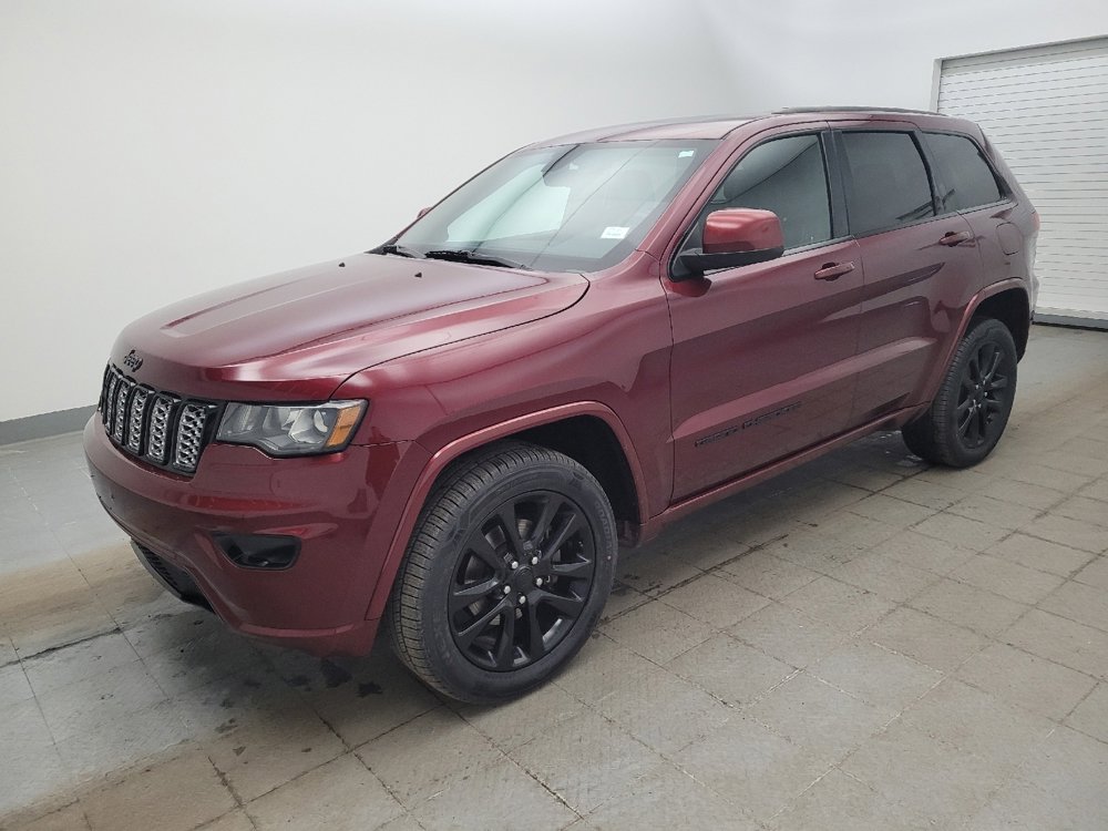 Used 2018 Jeep Grand Cherokee Altitude image 2