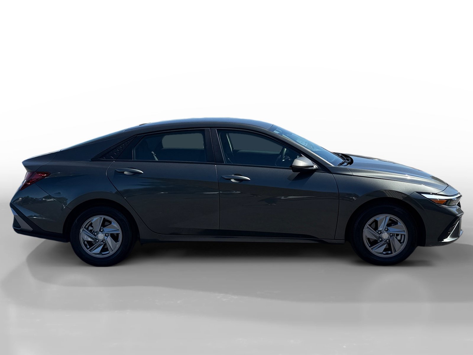 Certified 2024 Hyundai Elantra SE FWD image 6