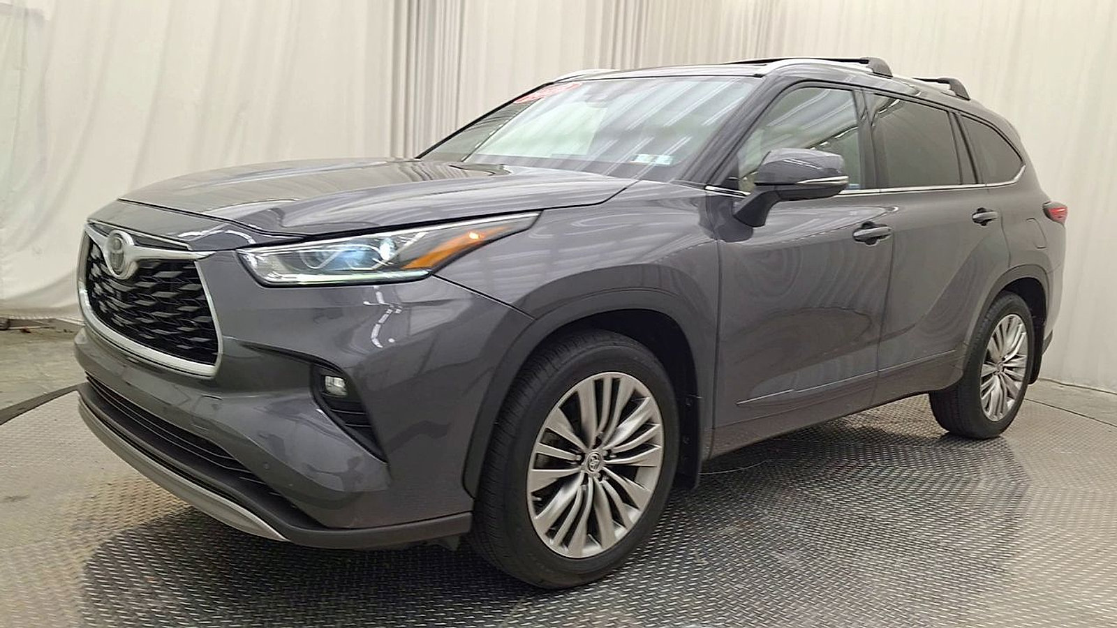 Used 2022 Toyota Highlander Platinum AWD/4WD image 10