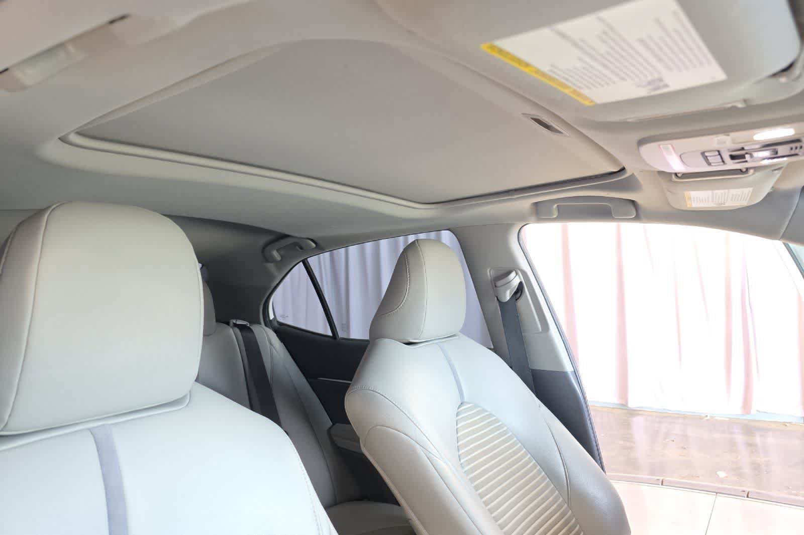 Used 2019 Toyota Camry SE w/ Audio Package FWD image 18