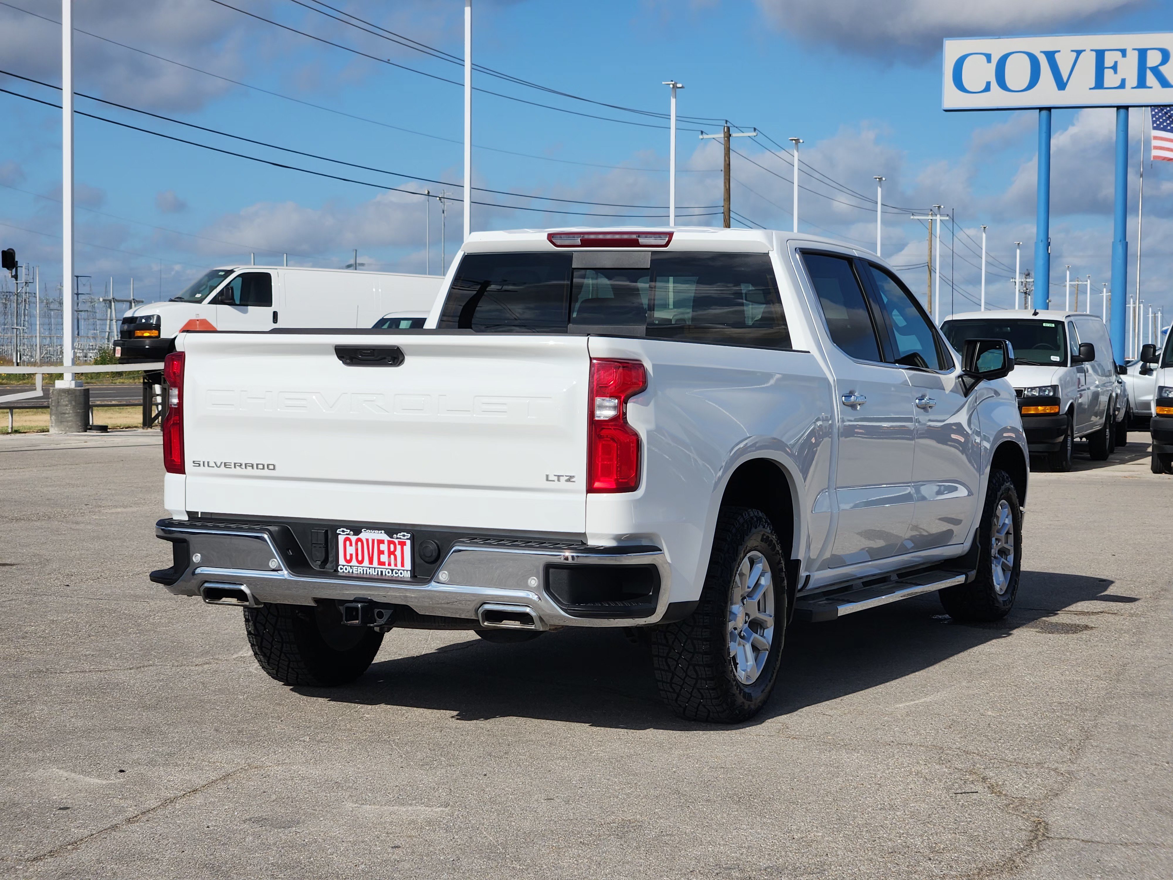 Used 2025 Chevrolet Silverado 1500 LTZ w/ Z71 Off-Road Package AWD/4WD image 7