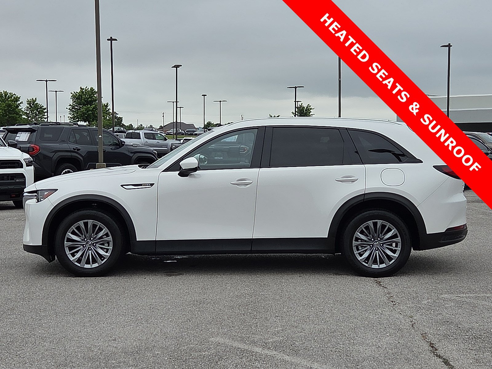 Used 2024 MAZDA CX-90 Plug-In Hybrid w/ Preferred AWD/4WD image 3