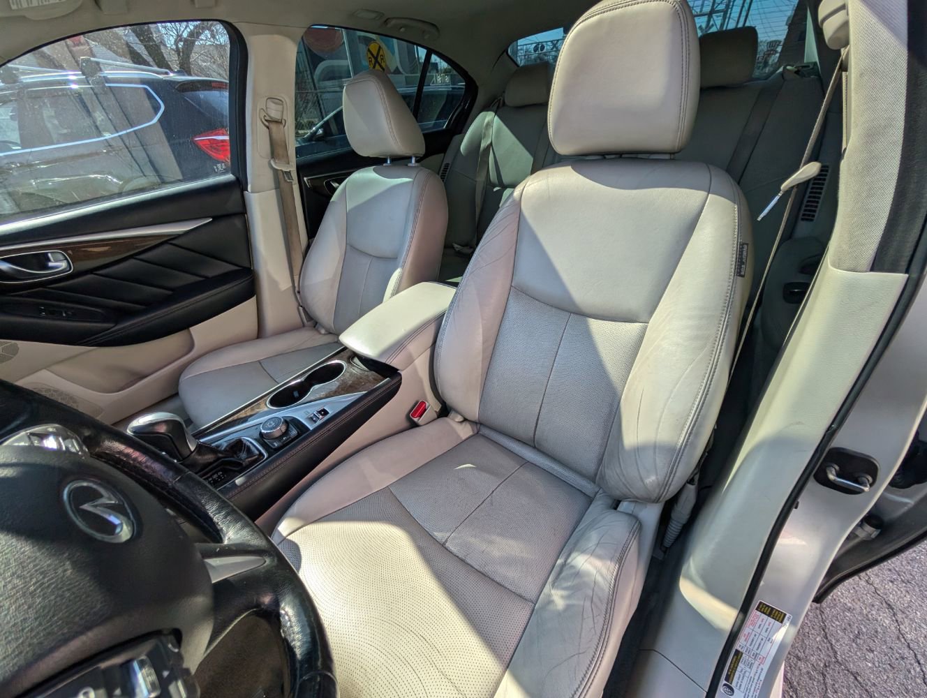 Used 2015 INFINITI Q50 Premium w/ Deluxe Technology Package AWD/4WD image 16