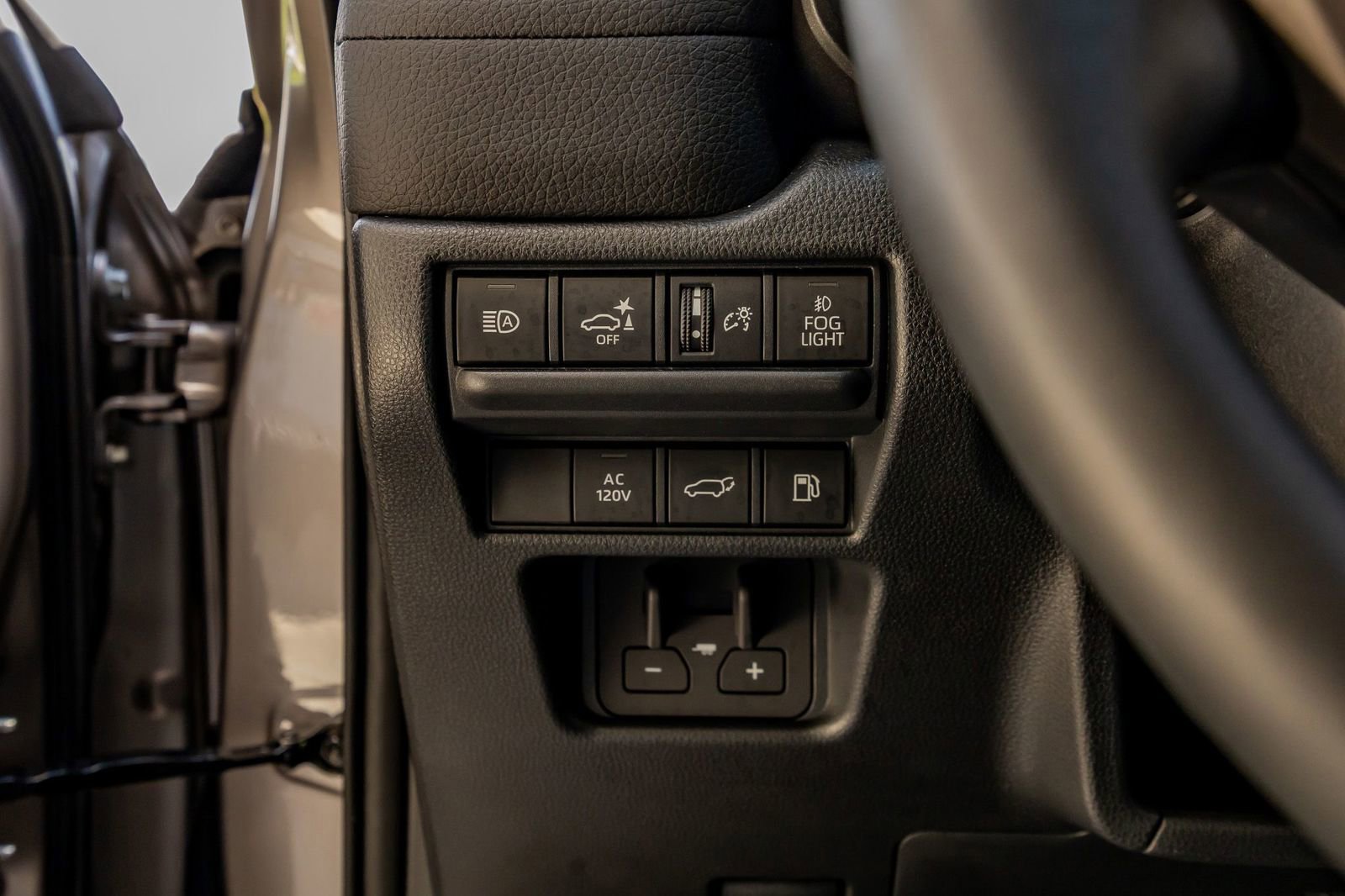 Used 2025 Toyota Land Cruiser w/ Premium Package image 22