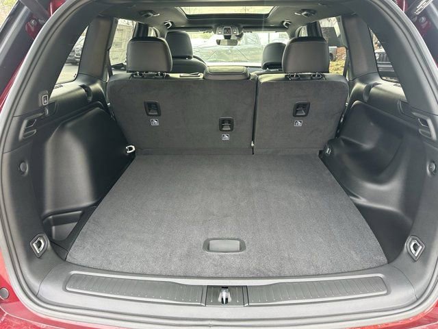 New 2025 Jeep Grand Cherokee Limited w/ Trailer Tow Package image 20