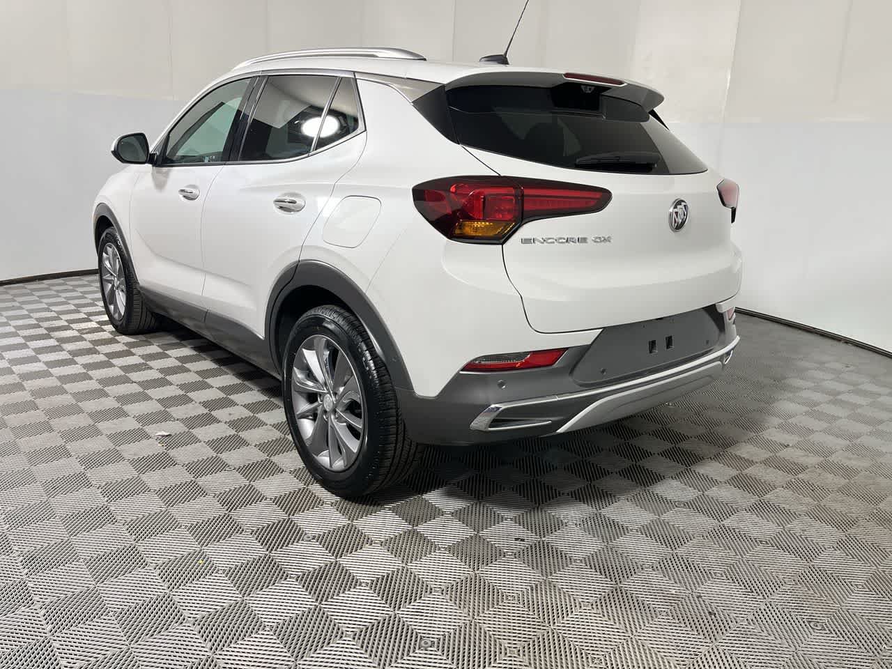 Used 2023 Buick Encore GX Essence w/ Advanced Technology Package FWD image 6
