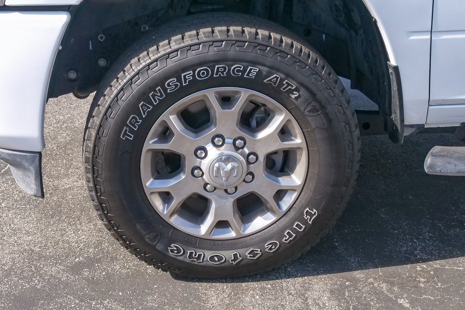 Used 2024 RAM 2500 Laramie AWD/4WD image 5