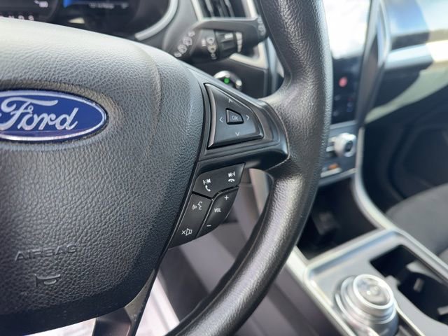 Used 2021 Ford Edge SE image 14