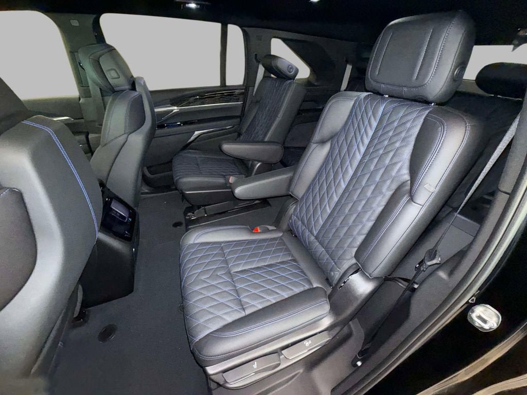 New 2025 Cadillac Escalade IQ Luxury 1 AWD/4WD image 13