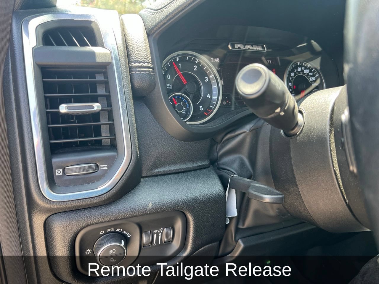 Used 2022 RAM 1500 Laramie RWD image 18