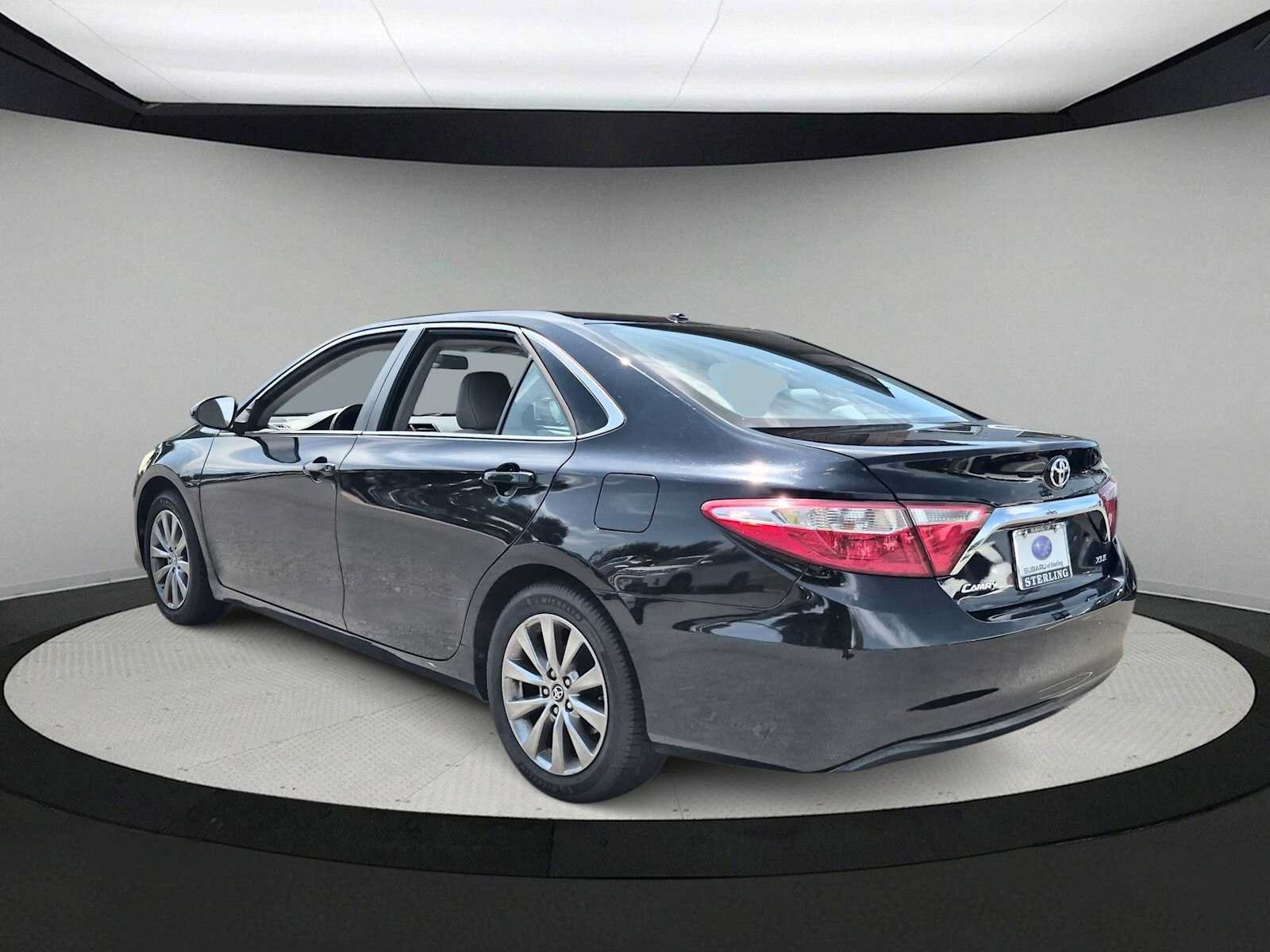 Used 2016 Toyota Camry XLE FWD image 6