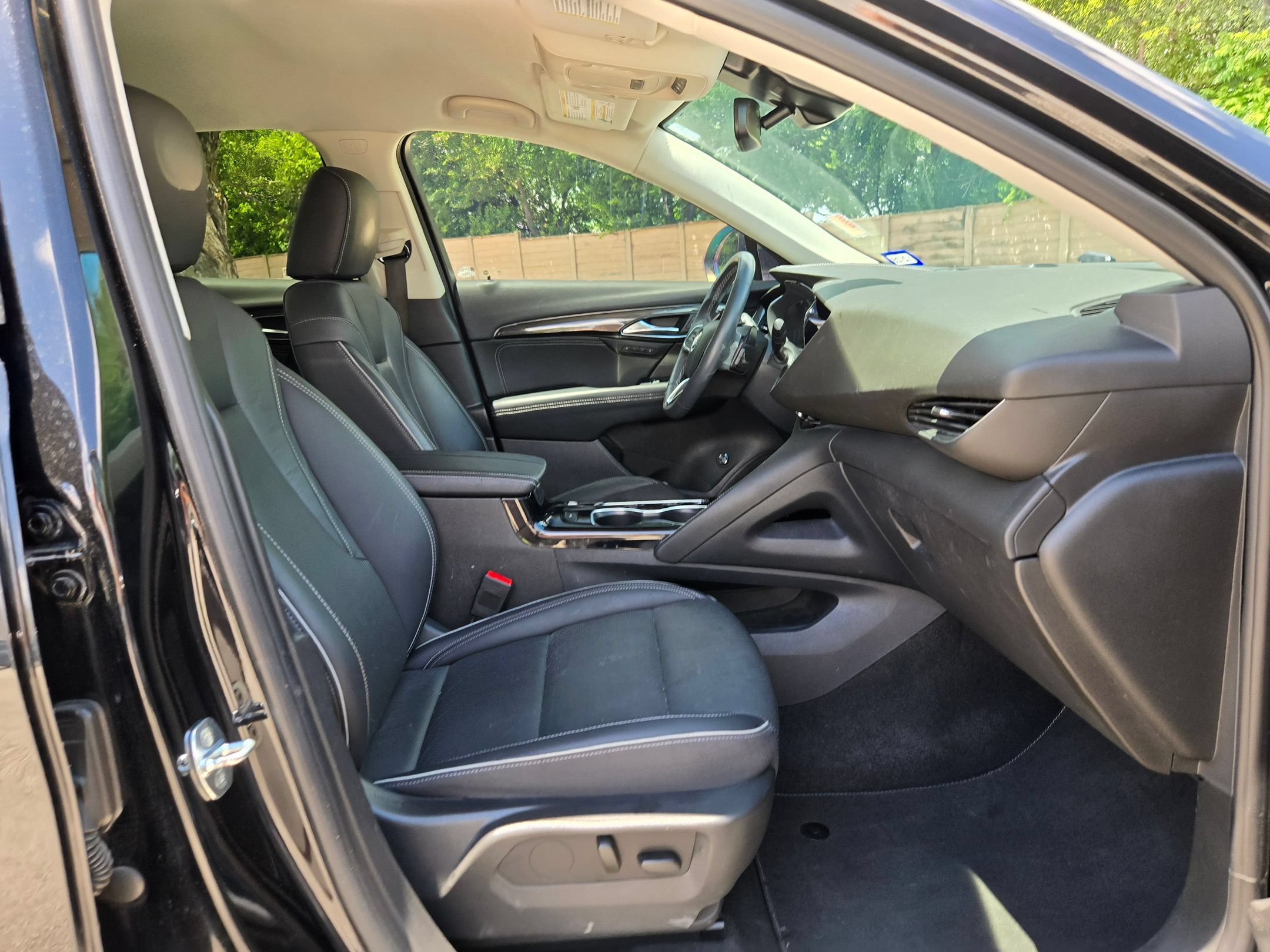 Used 2023 Buick Envision Essence AWD/4WD image 27