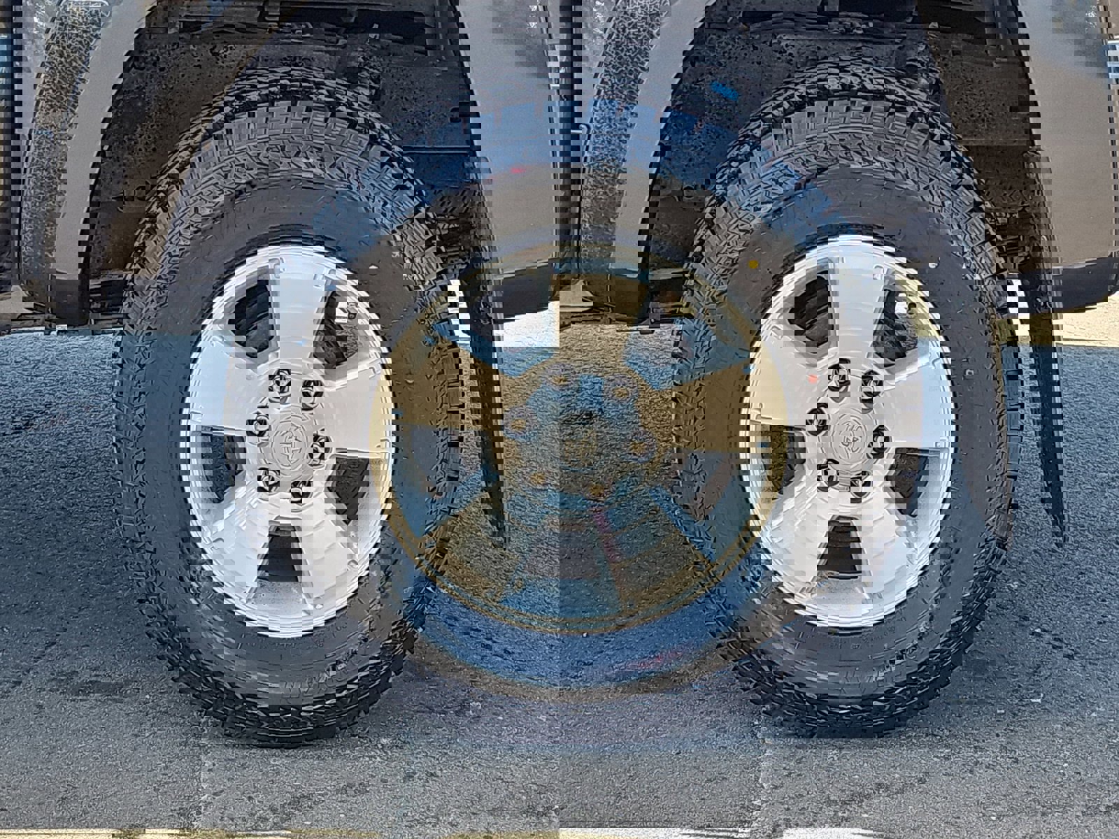 Used 2015 Toyota Tacoma PreRunner w/ TRD Sport Package RWD image 31