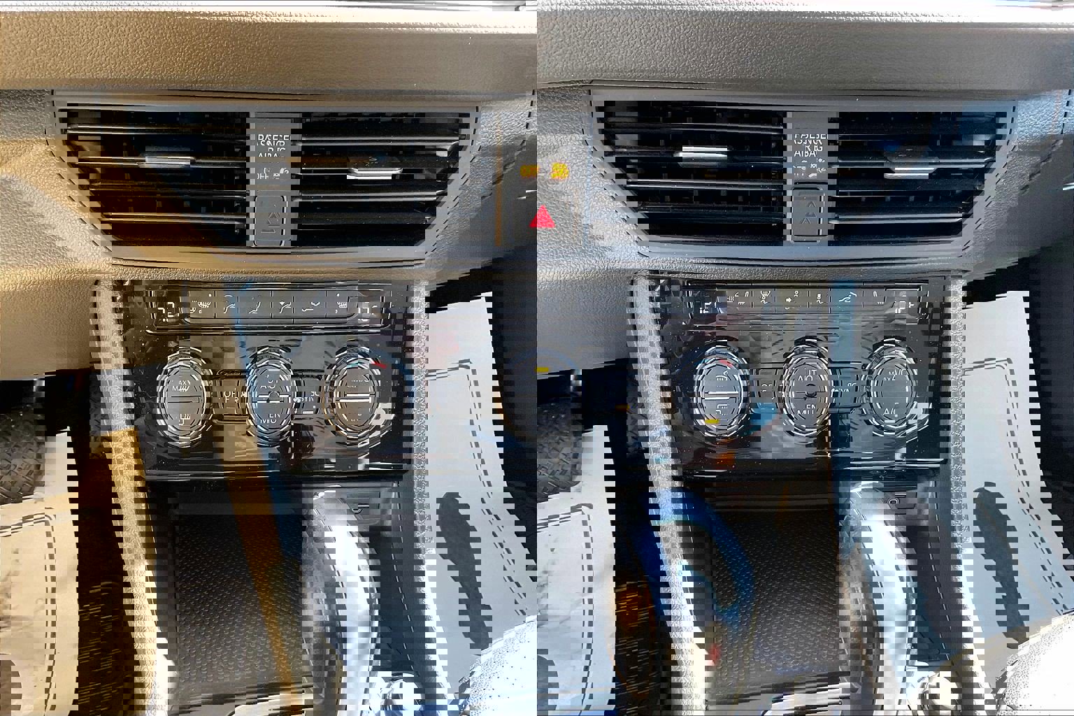 Used 2021 Volkswagen Jetta SE image 31