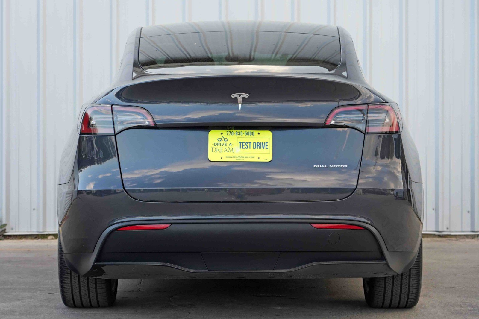 Used 2024 Tesla Model Y Long Range image 11