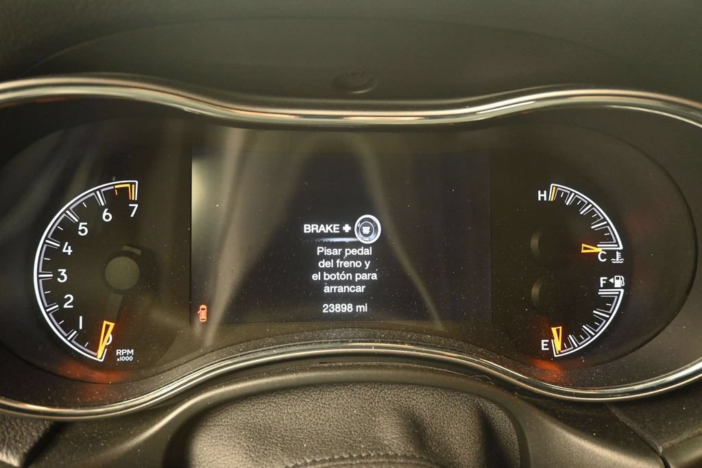 Used 2021 Jeep Grand Cherokee Laredo X RWD image 11
