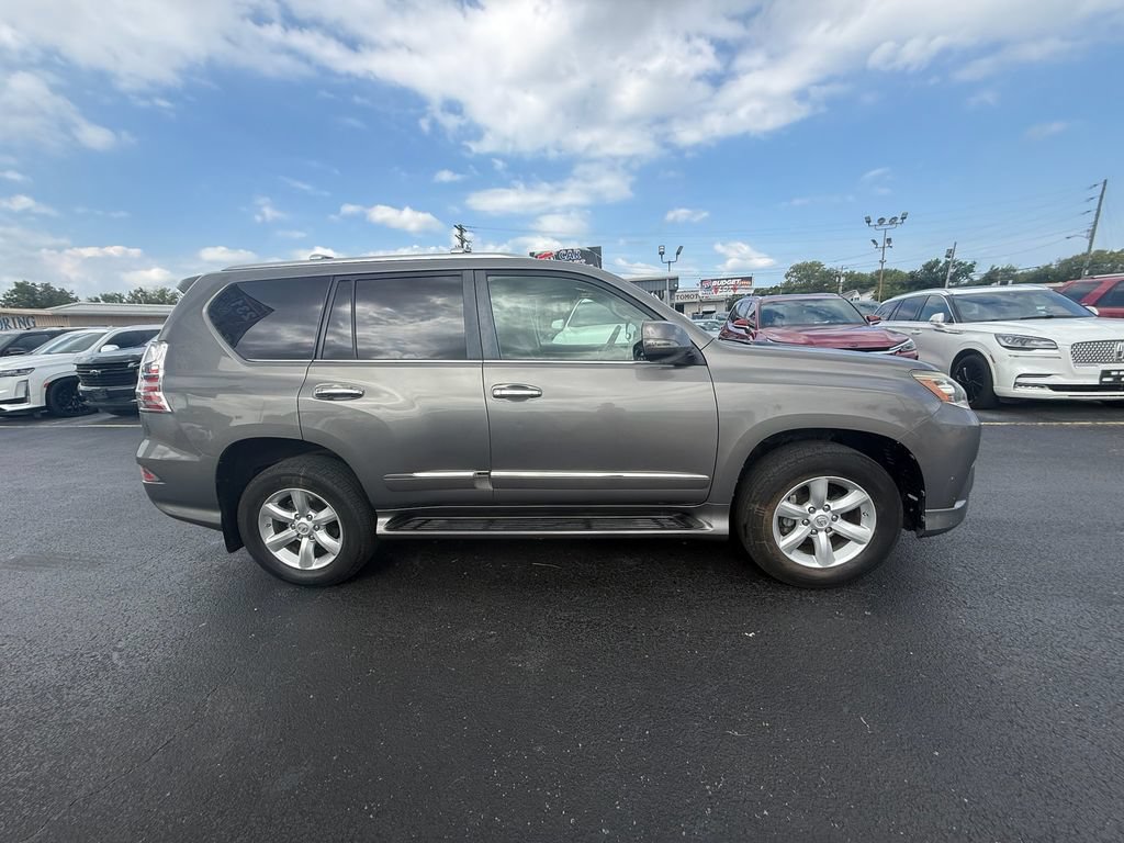 Used 2014 Lexus GX 460 AWD/4WD image 2