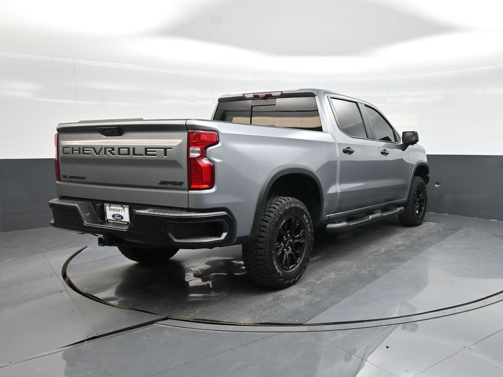 Used 2023 Chevrolet Silverado 1500 ZR2 w/ Technology Package AWD/4WD image 4