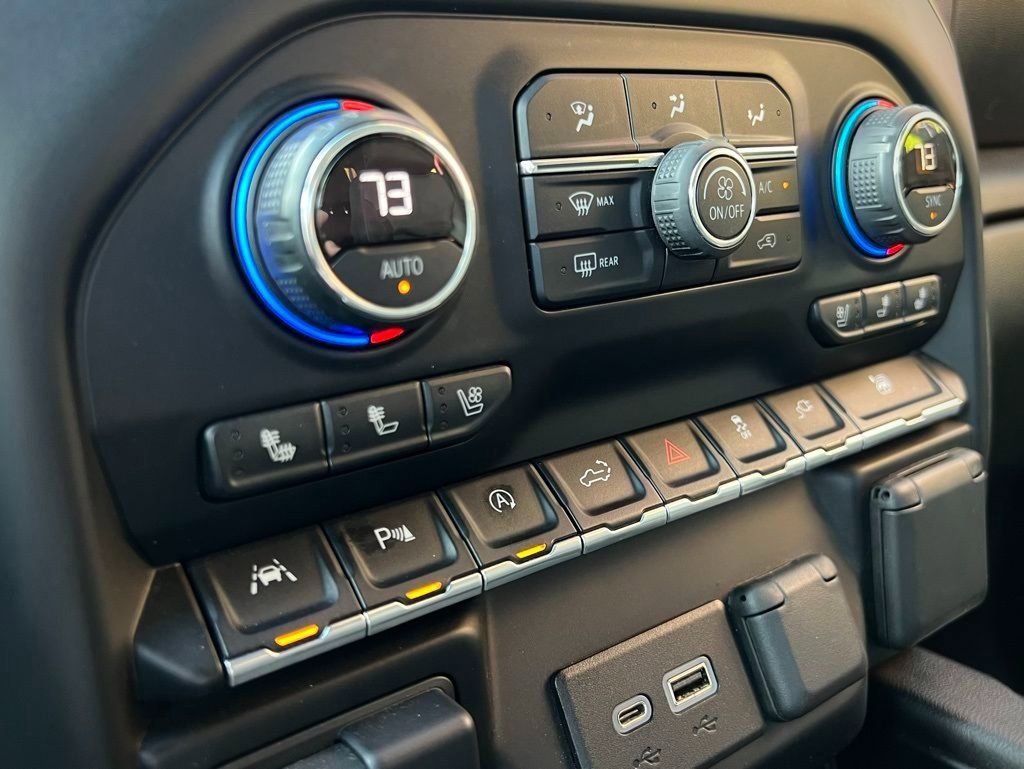 Used 2019 Chevrolet Silverado 1500 LTZ w/ LTZ Plus Package image 26