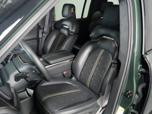Used 2024 Rivian R1S Adventure AWD/4WD image 14
