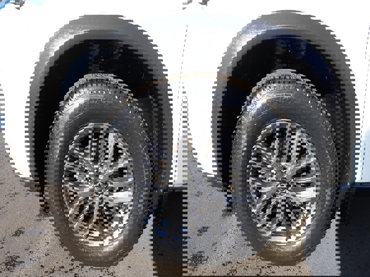 Used 2021 Nissan Rogue S image 32