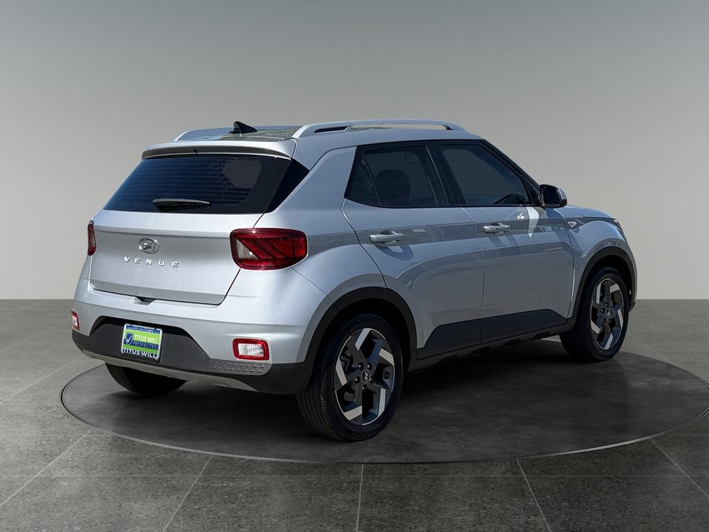 Used 2021 Hyundai Venue SEL w/ Premium Package FWD image 10
