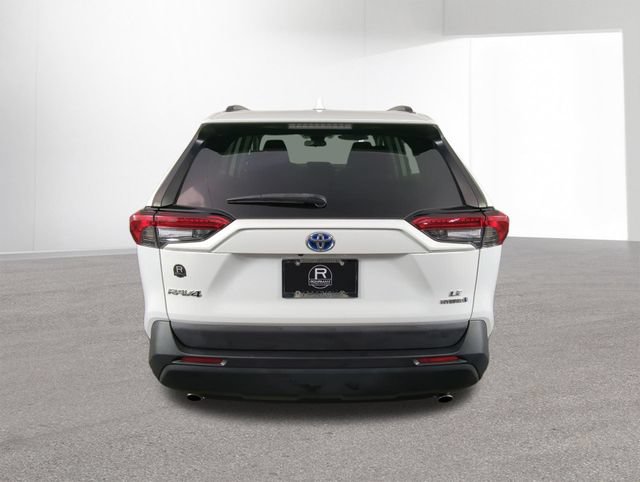 Used 2021 Toyota RAV4 LE AWD/4WD image 15