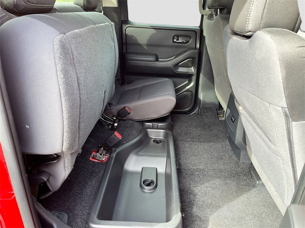 Used 2022 Nissan Frontier SV w/ Technology Package image 30