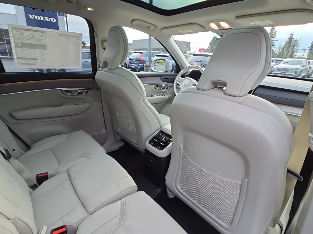 New 2026 Volvo XC90 T8 Ultra w/ Protection Package Premier AWD/4WD image 8