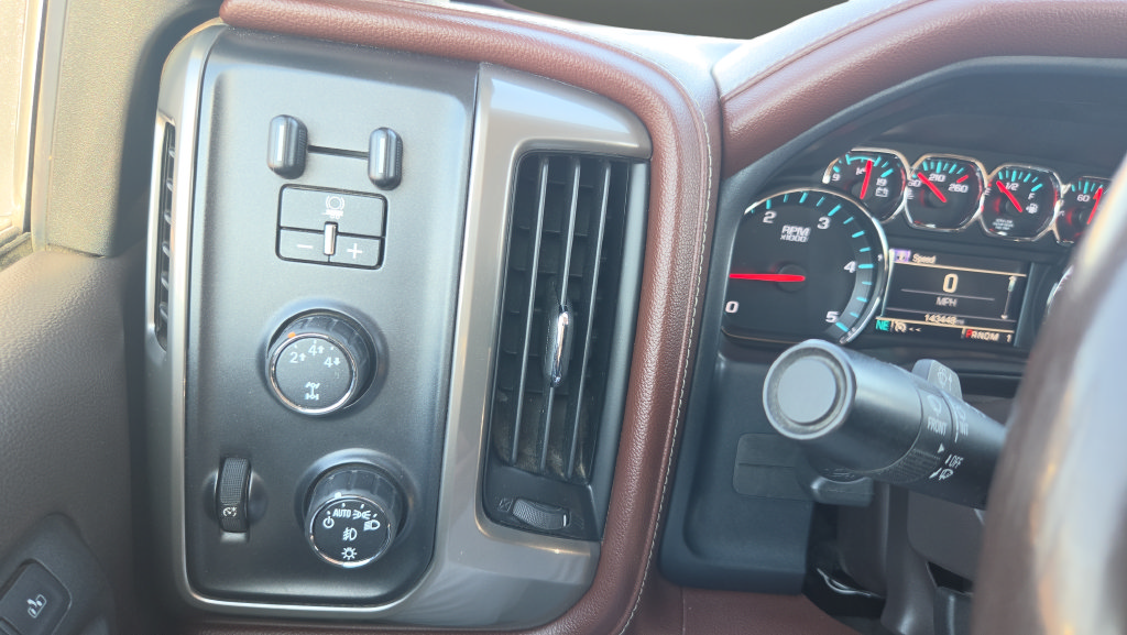 Used 2016 Chevrolet Silverado 3500 High Country w/ Duramax Plus Package AWD/4WD image 13
