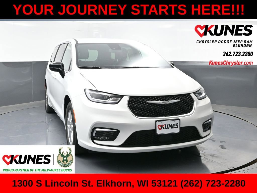 New 2026 Chrysler Pacifica Select