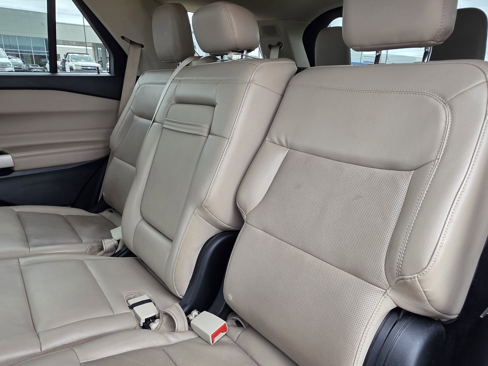 Used 2021 Ford Explorer Limited RWD image 26