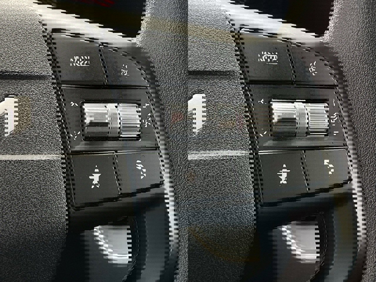 Used 2025 Kia K4 LXS image 23