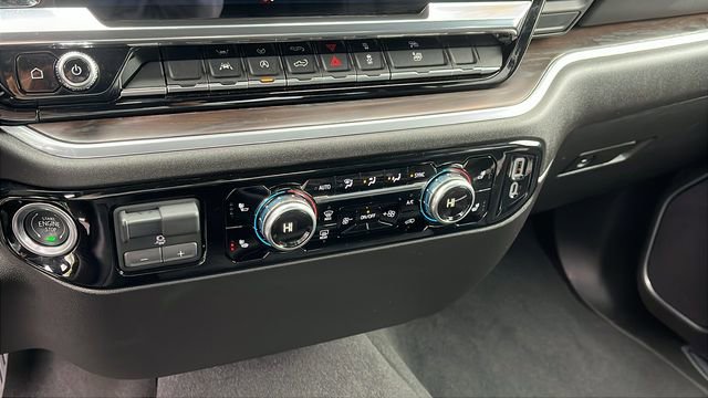 Used 2026 GMC Sierra 1500 SLT AWD/4WD image 16