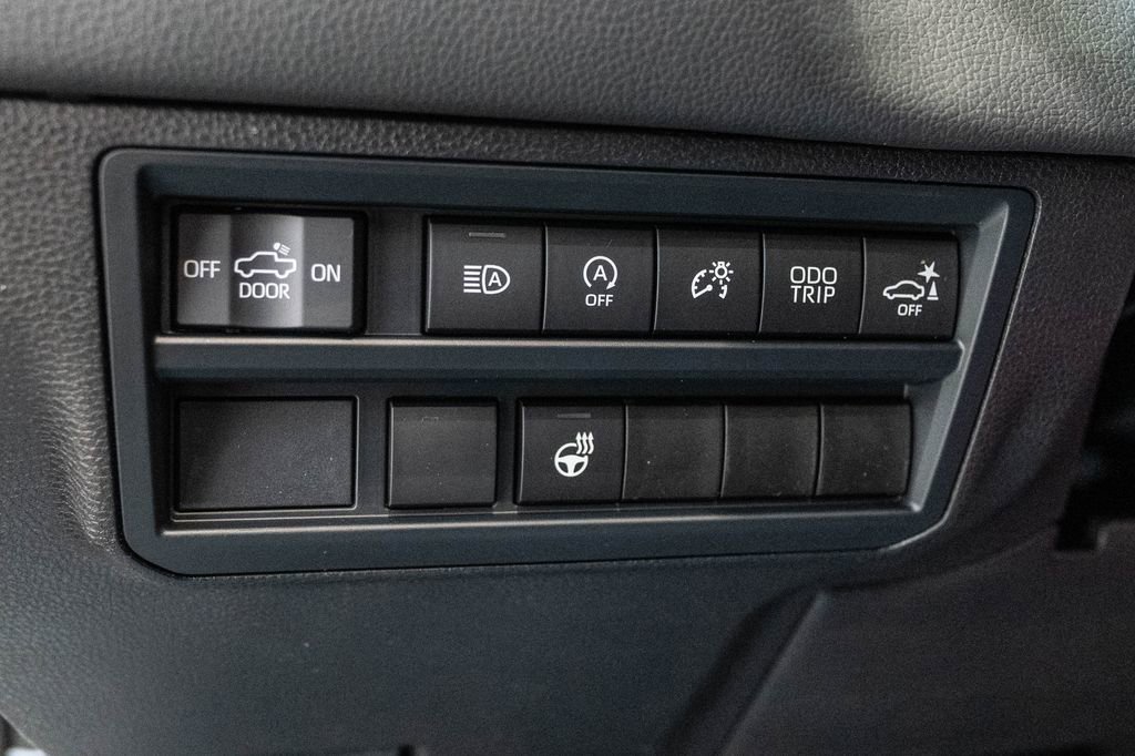 New 2026 Toyota Tundra Limited AWD/4WD image 24