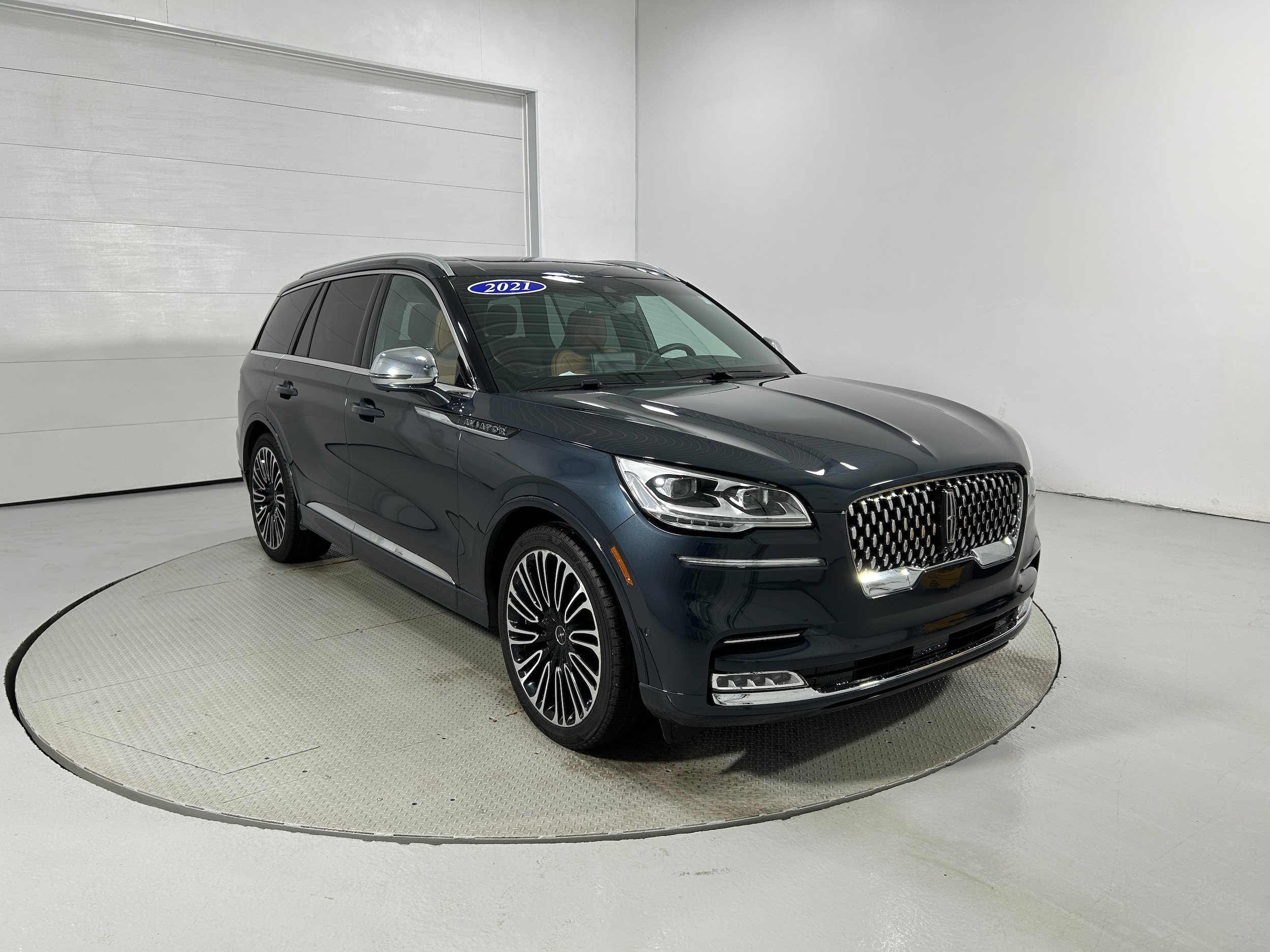 Used 2021 Lincoln Aviator Black Label w/ Dynamic Handling Package AWD/4WD image 3