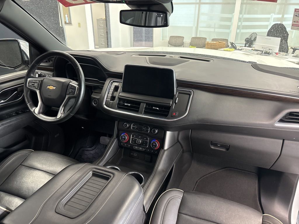 Used 2023 Chevrolet Suburban Premier image 14