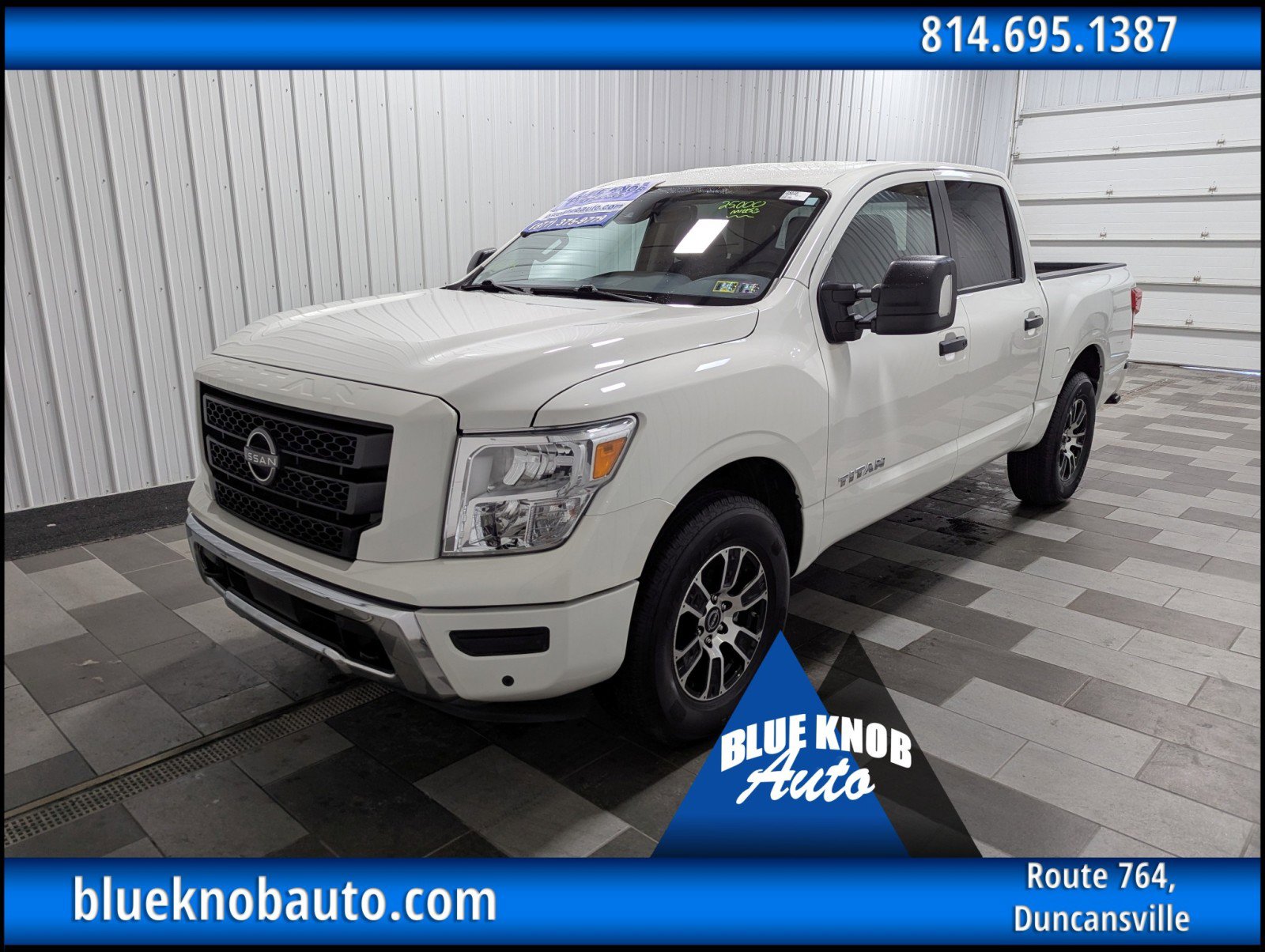 Used 2024 Nissan Titan SV w/ SV Convenience Package image 1