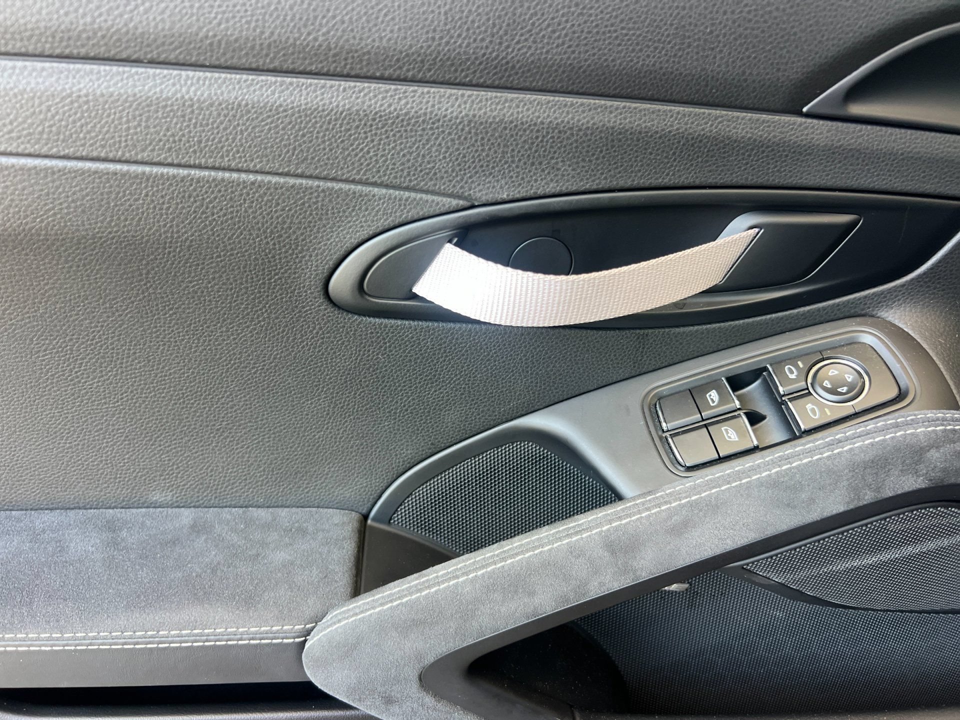 Used 2021 Porsche 718 Cayman GT4 RWD image 11