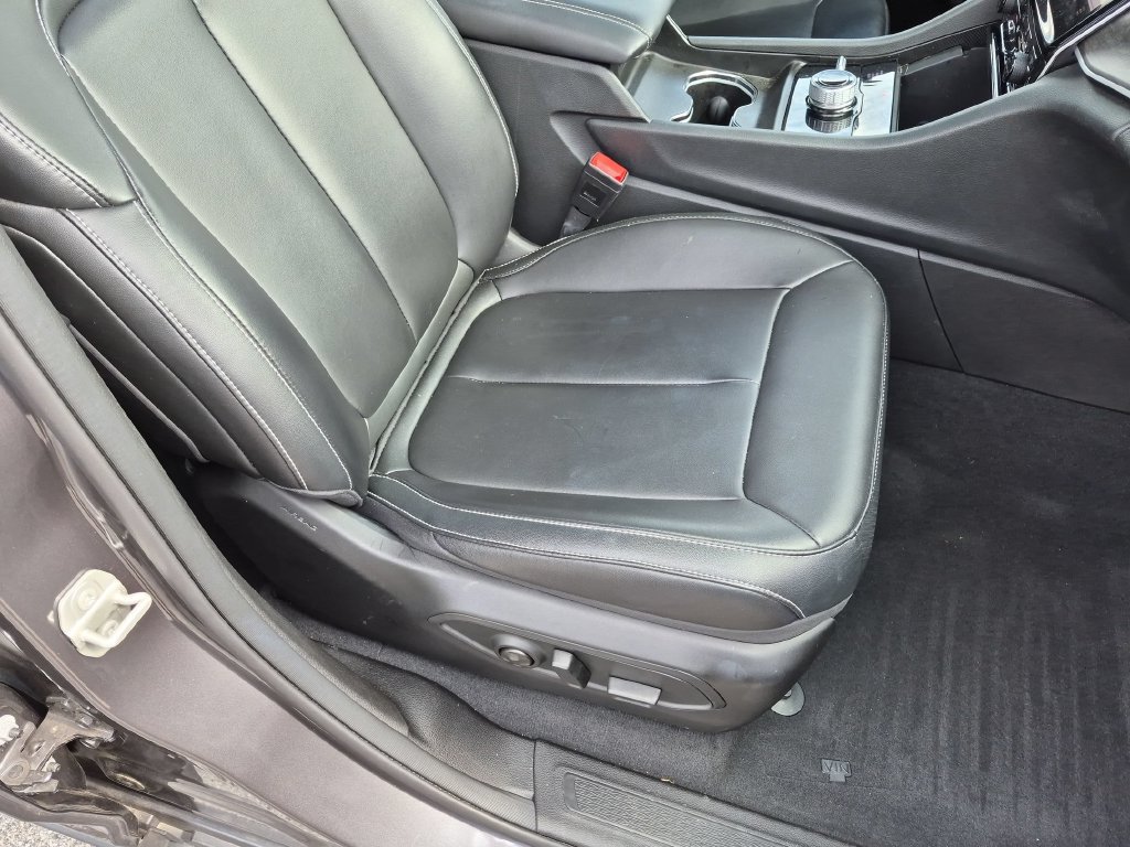 Used 2023 Jeep Grand Cherokee Limited AWD/4WD image 28