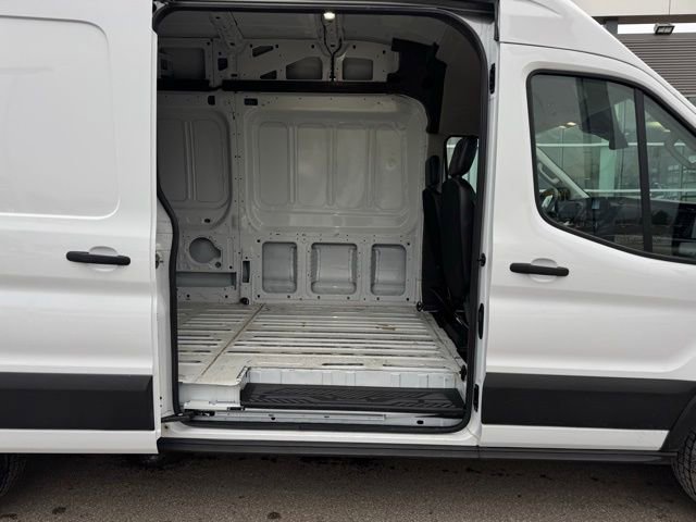 Certified 2023 Ford Transit 250 148 High Roof Extended AWD image 28