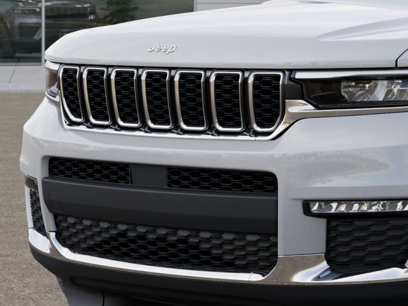 New 2025 Jeep Grand Cherokee L Limited image 11