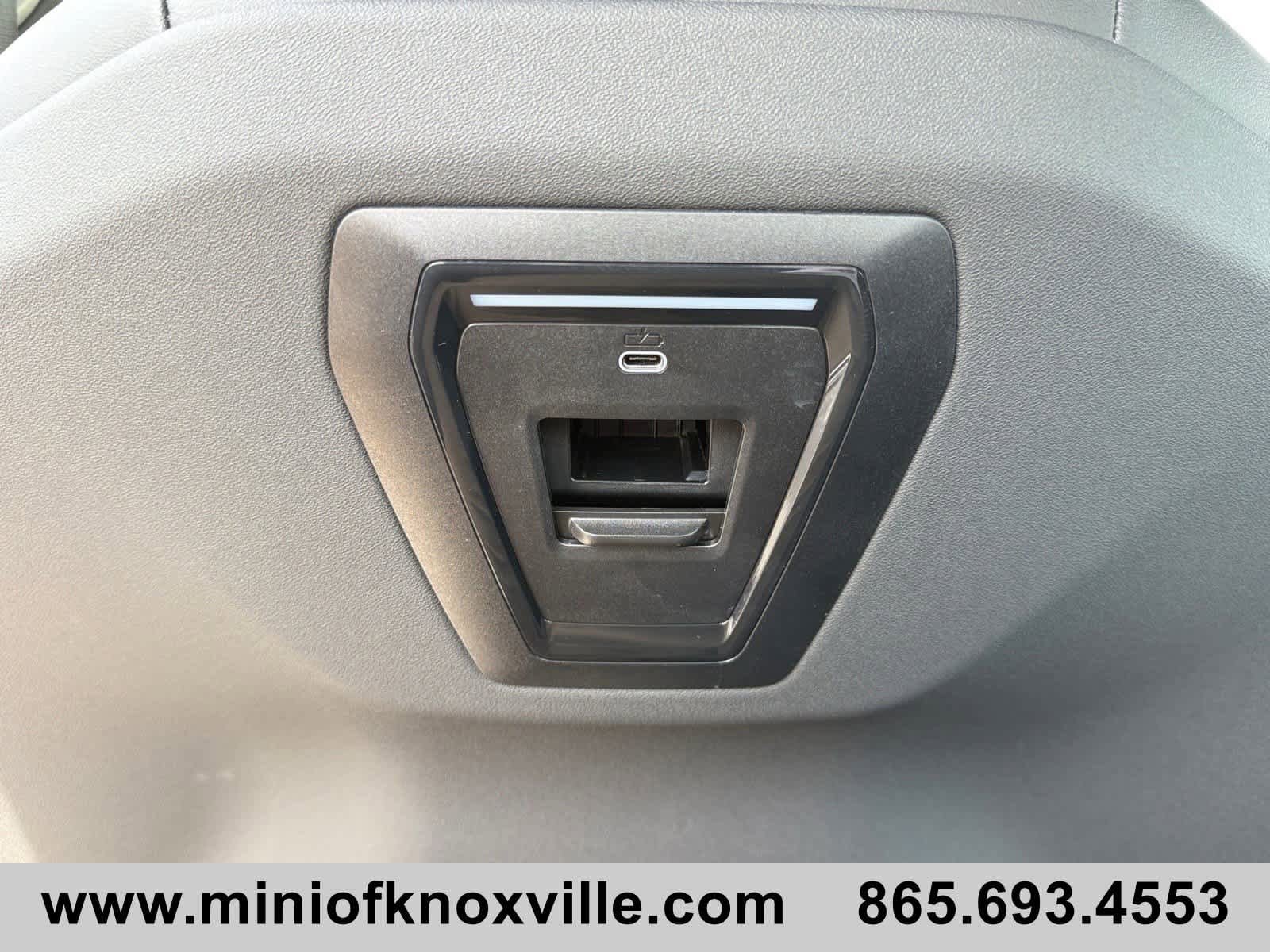 Used 2025 BMW 530i xDrive AWD/4WD image 18
