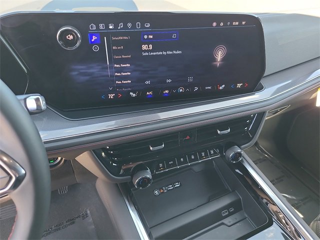 Used 2025 Chevrolet Suburban RST image 32