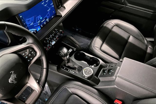 Used 2025 Ford Bronco Badlands AWD/4WD image 16