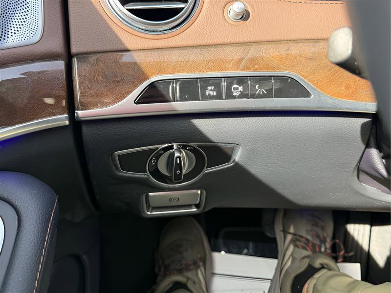 Used 2014 Mercedes-Benz S 550 Sedan image 19