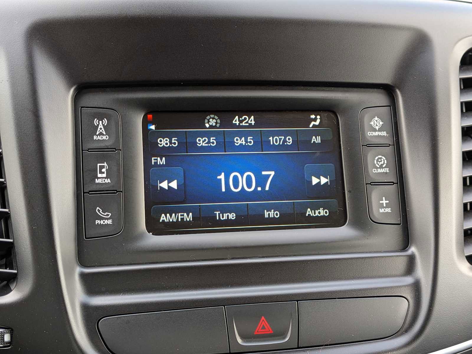 Used 2016 Chrysler 200 Limited image 26