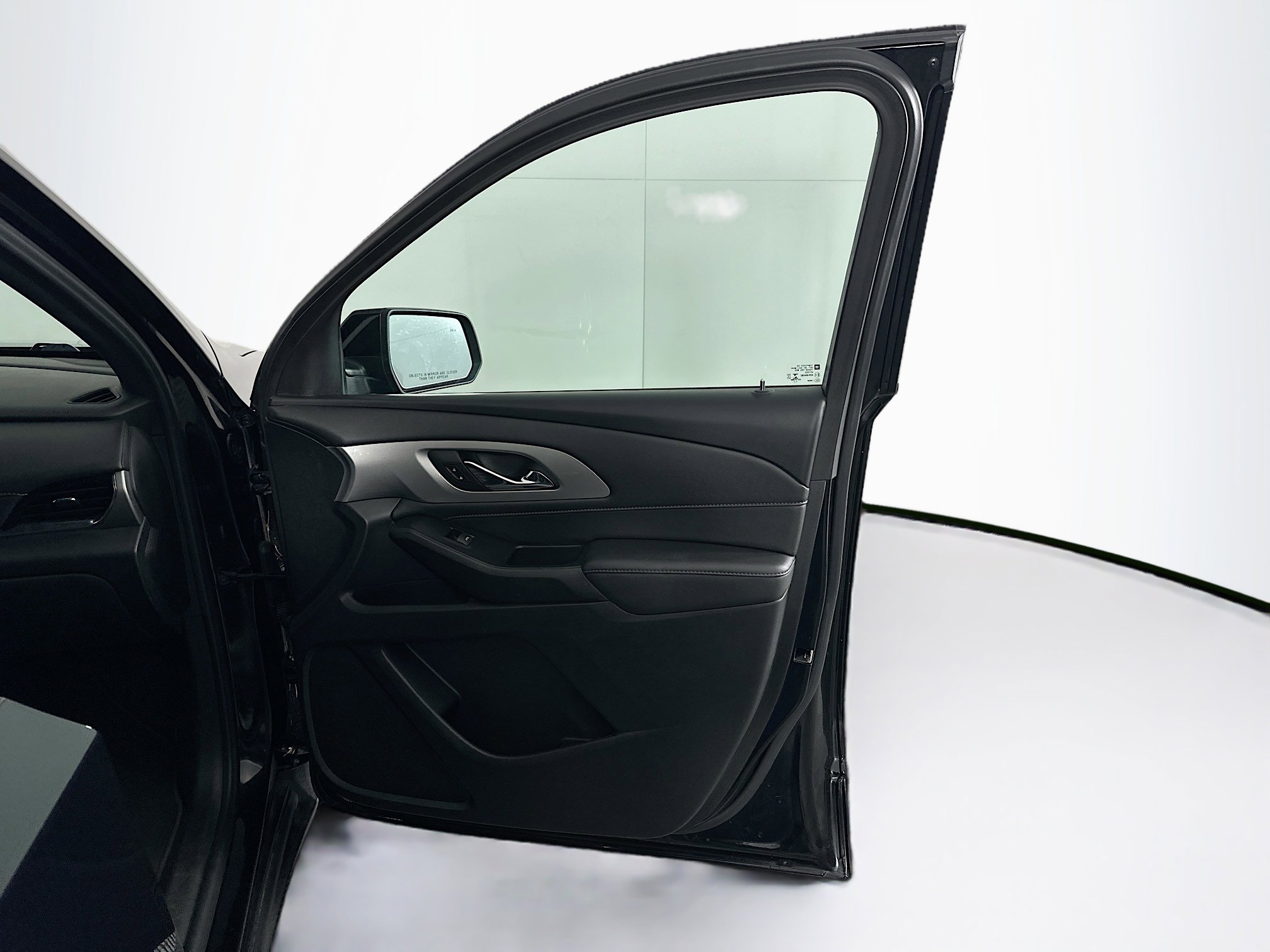 Used 2022 Chevrolet Traverse LT image 33